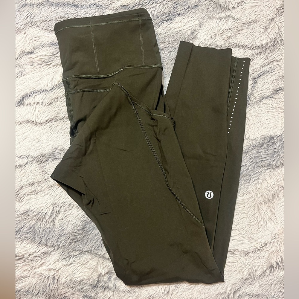 Lululemon EUC Fast and Free sz 4, Olive. 28” HR. Leggings. Great condition!